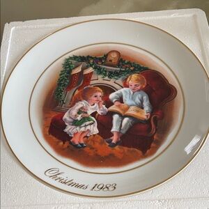 1983 Avon Christmas Collector Plate  “ Enjoying The Night Before Christmas”